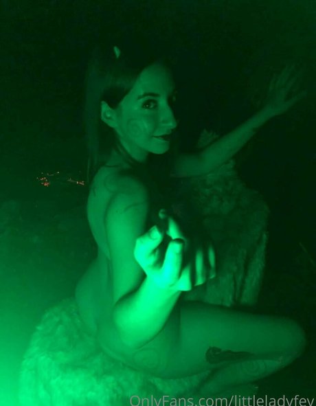 Nahá fotka uniklých OnlyFans od Littleladyfey