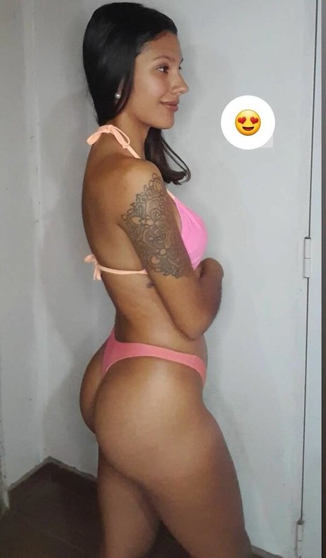 Naken läckt OnlyFans-bild av Antonela Pereyra