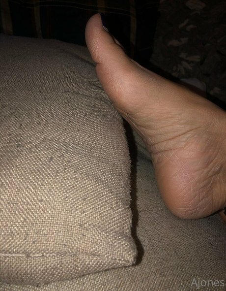Ajonesfeet