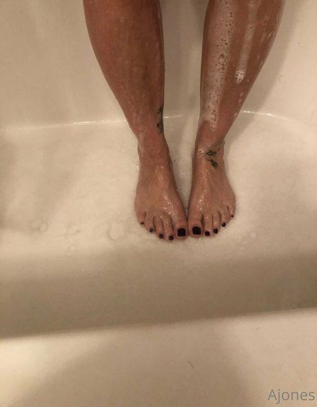 Photo nue de fuite OnlyFans de Ajonesfeet