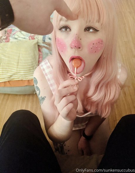 Nahá fotka uniklých OnlyFans od Sunkensuccubus