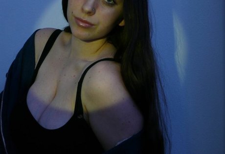 Nahá fotka uniklých OnlyFans od Lily P