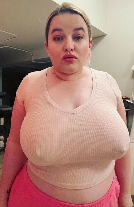 Naken läckt OnlyFans-bild av Pixielula