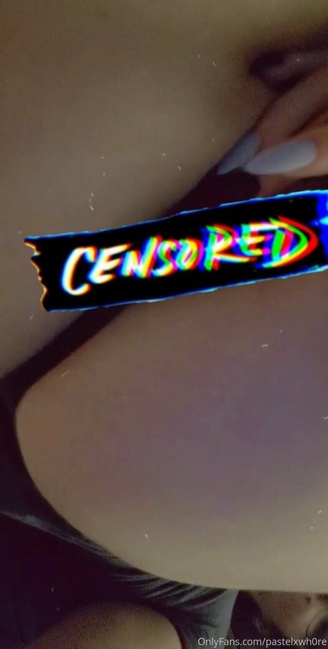 Nacktes geleaktes OnlyFans-Foto von Pastelwhxre