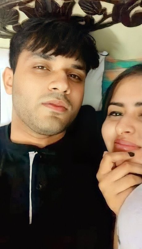 Nahá fotka uniklých OnlyFans od Muskan Malik