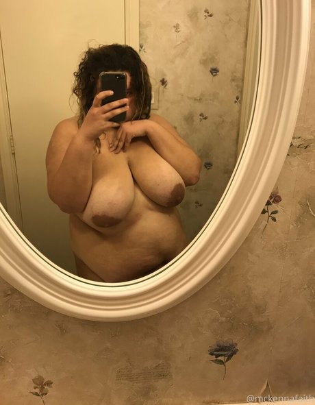 Nahá fotka uniklých OnlyFans od Mckennafaith
