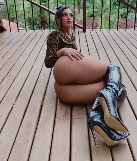 Nahá fotka uniklých OnlyFans od Najla Ferreira