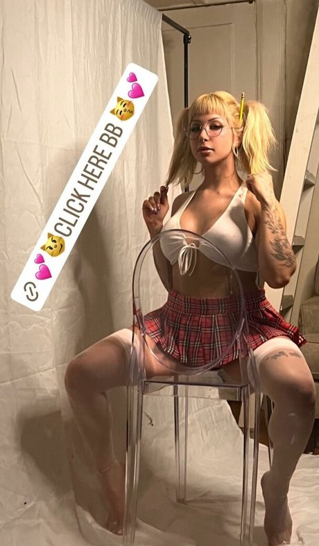 Обнаженная фотография утечки OnlyFans от Honeydipxxx