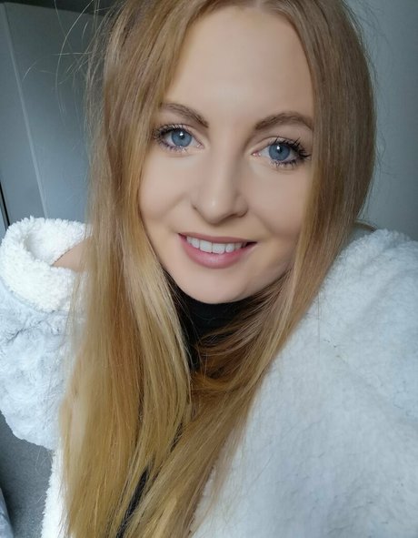 Photo nue de fuite OnlyFans de Gushinggeegeefree