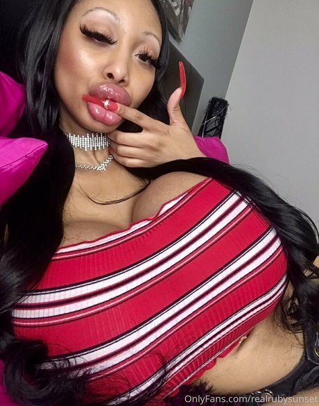 Nahá fotka uniklých OnlyFans od Realrubysunset