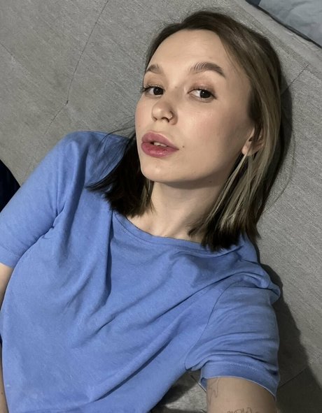 Nahá fotka uniklých OnlyFans od Miraclekity