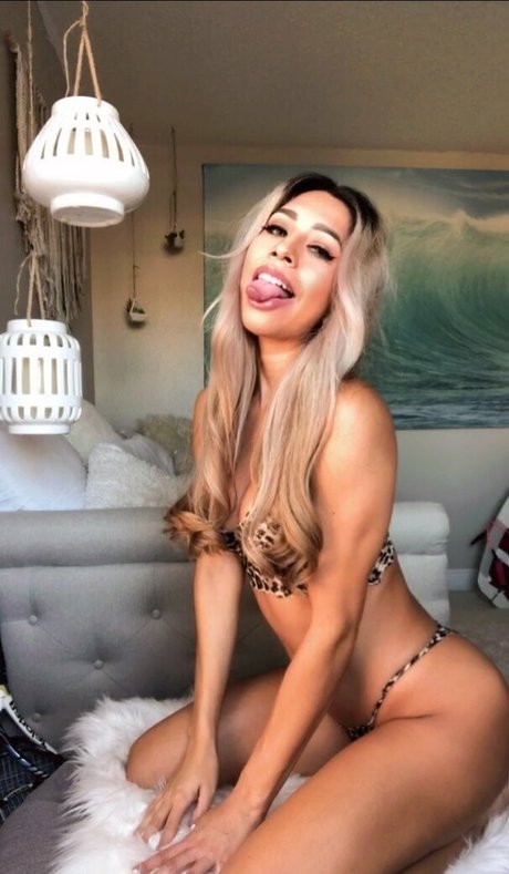 Roxannesims