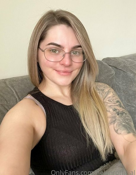Foto desnuda filtrada de OnlyFans de Helenrofficial
