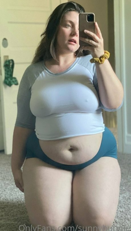 Naken lekkede OnlyFans-bilde av Sunnyhunnie
