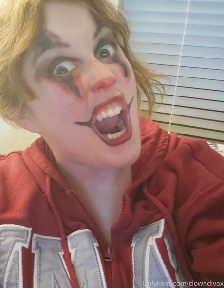 Nahá fotka uniklých OnlyFans od Clowndivax