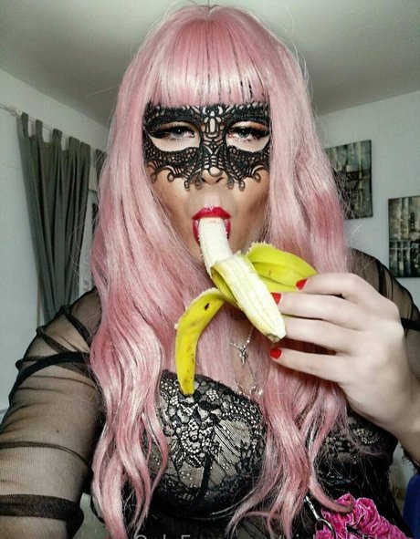 Nickipebbles  nude leaked OnlyFans photo