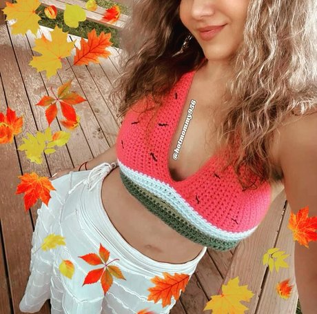 Naken läckt OnlyFans-bild av Hotmommy956
