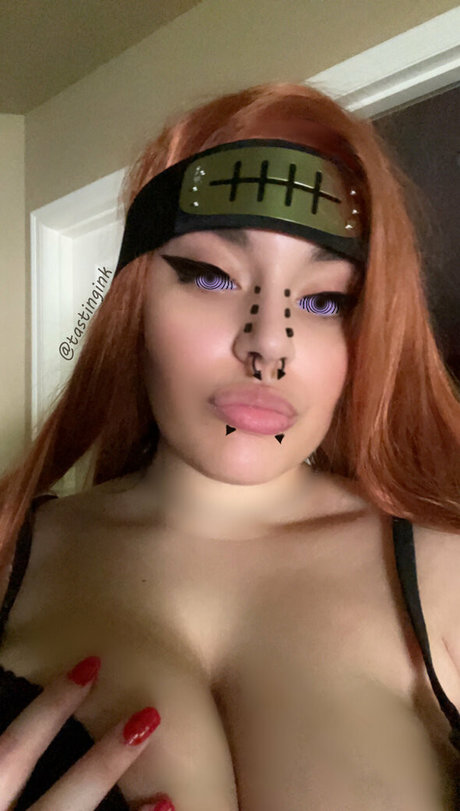 Naken lekkede OnlyFans-bilde av Tastingink