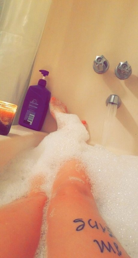 Обнаженная фотография утечки OnlyFans от Callmemrsgrey