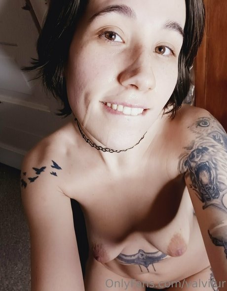 Naken lekkede OnlyFans-bilde av Valvifur