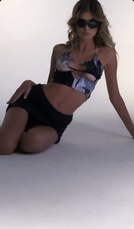 Nahá fotka uniklých OnlyFans od Lis Cortez