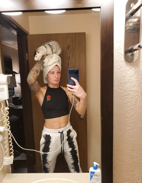 Nahá fotka uniklých OnlyFans od Mikaylarainesfans