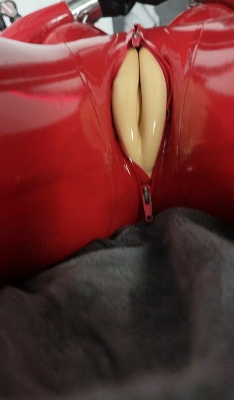 Rubberdollemma