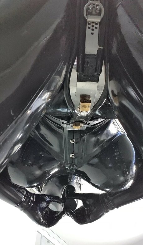 Rubberdollemma