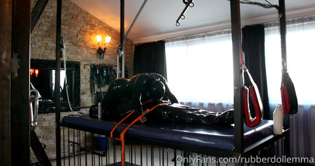 Rubberdollemma