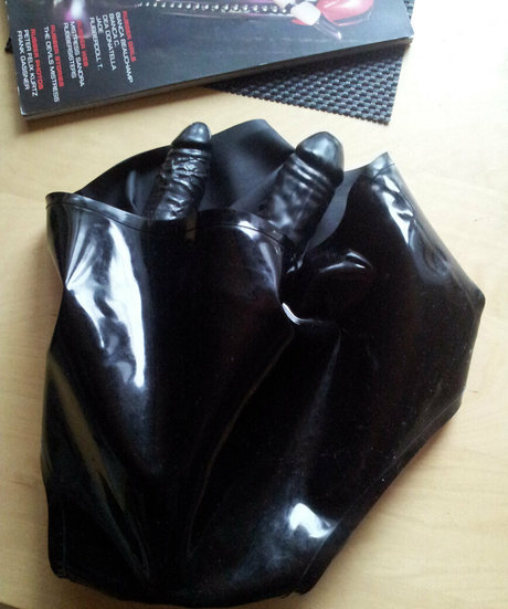 Rubberdollemma