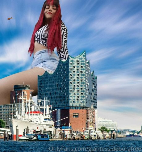 Nahá fotka uniklých OnlyFans od Giantessdeborafree