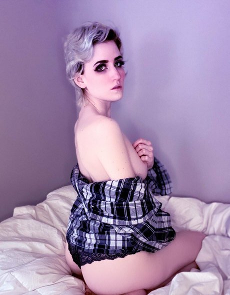 Nahá fotka uniklých OnlyFans od Midgescully