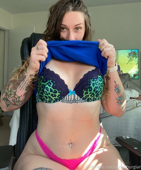 Pussyburglar OnlyFansリークヌード写真