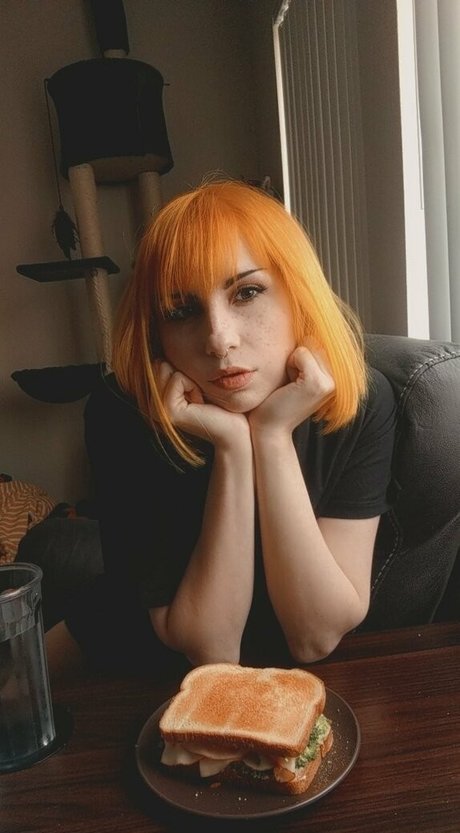 Nahá fotka uniklých OnlyFans od Daxanais