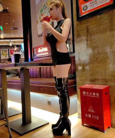 Sexycyborg