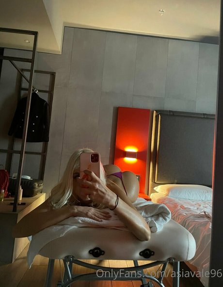Naken lekkede OnlyFans-bilde av Asiavale96