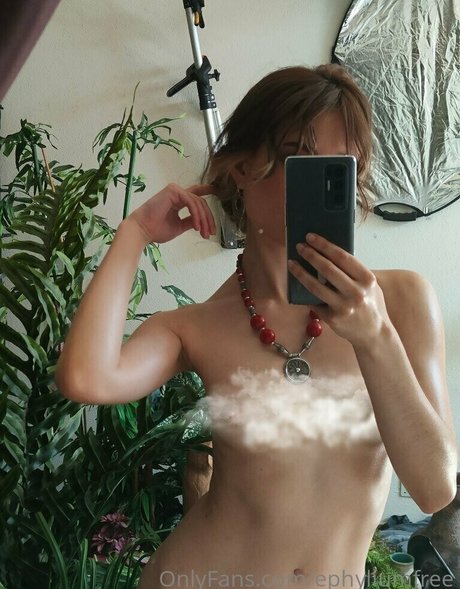 Photo nue de fuite OnlyFans de Ephyliumfree