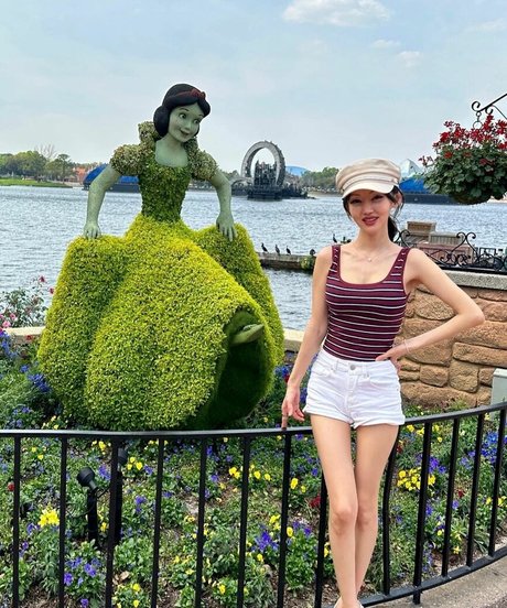 Naken läckt OnlyFans-bild av Yeonmi Park