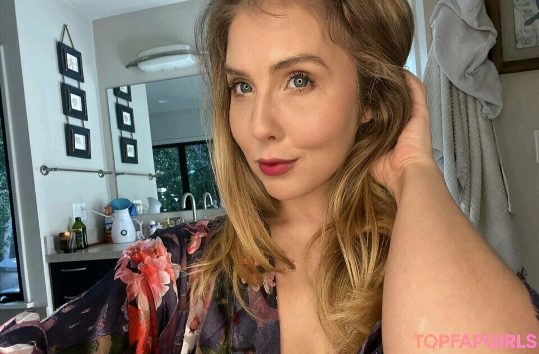 Nahá fotka uniklých OnlyFans od Lena Paul #1099