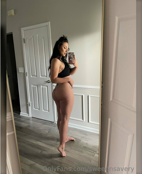 Foto di nudo di fuga di OnlyFans di Avery Warner