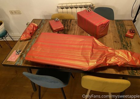 Naken lekkede OnlyFans-bilde av My Sweet Apple