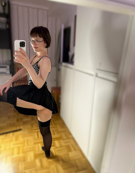 Elinsexy1