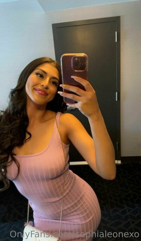 Naken lekkede OnlyFans-bilde av Sophia Leone