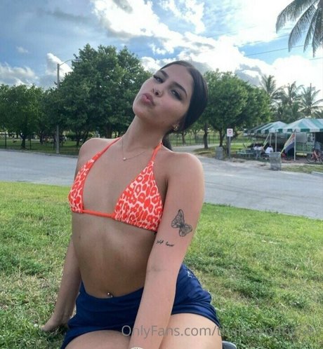 Naken läckt OnlyFans-bild av Thalia Rodriguez