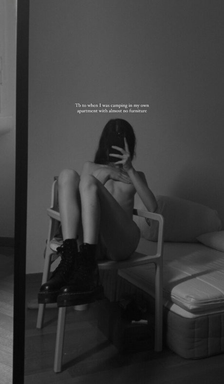 Nahá fotka uniklých OnlyFans od Claraneko