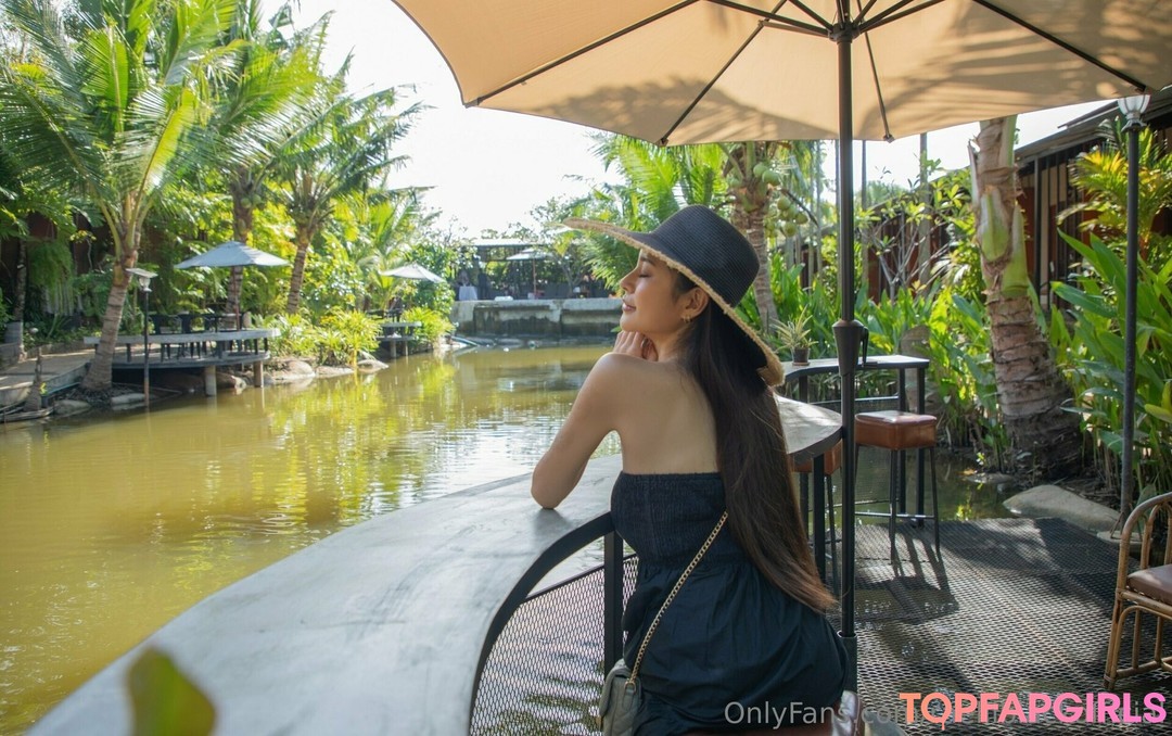 Nahá fotka uniklých OnlyFans od Raelilblack #1446