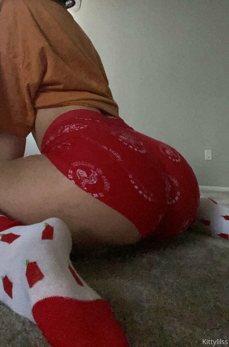 Naken lekkede OnlyFans-bilde av Lily B