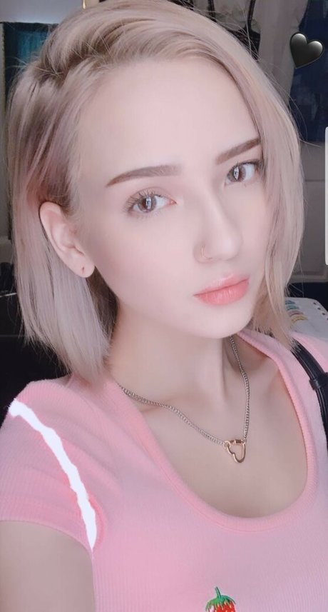 Alasti lekkinud OnlyFans-i pilt Reiyoshida
