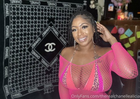 Therealchanellealicia  nude leaked OnlyFans photo