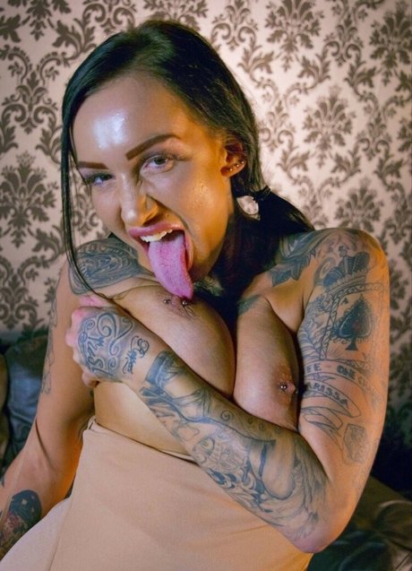Chantelle Fox